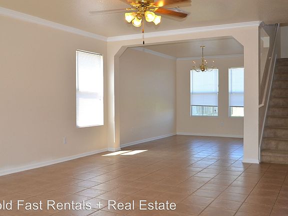 4th image of 2215 Maedell Dr