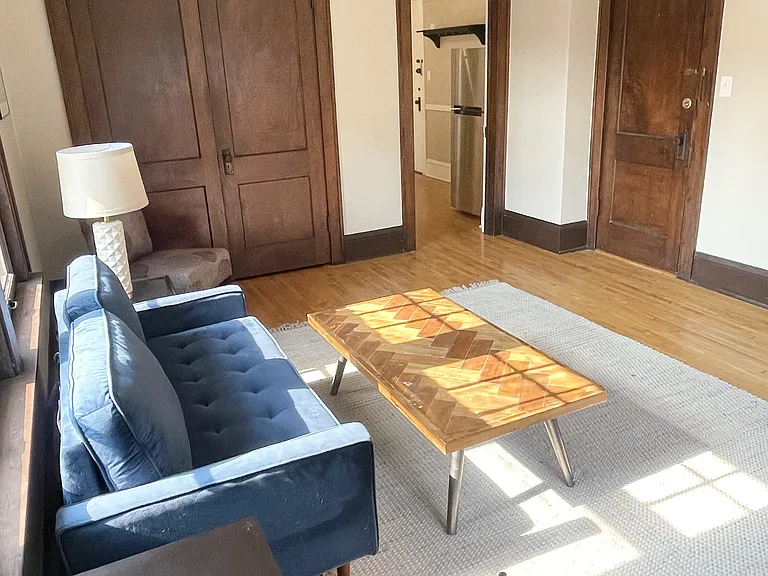 Ashland & Laurel Apartments — Photo 1