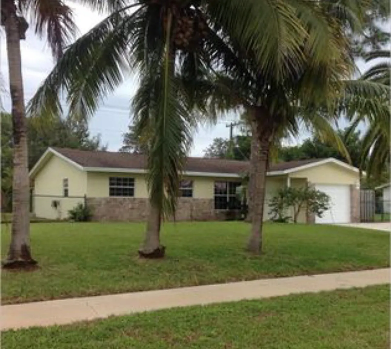 3 bed, 1377 sqft, $3,000 — Photo 1