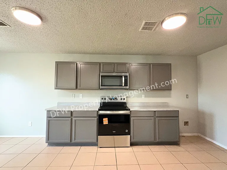 3952 Golden Horn Ln — Photo 14