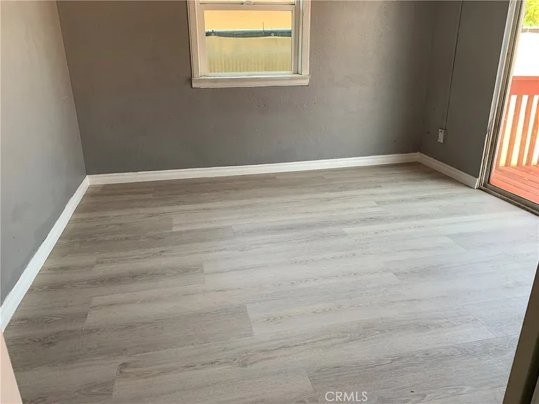 1432 W 9th St — Photo 15