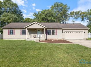 1756 Rhode Island Rd, Holland, OH 43528