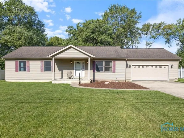 1756 Rhode Island Rd, Holland, OH 43528