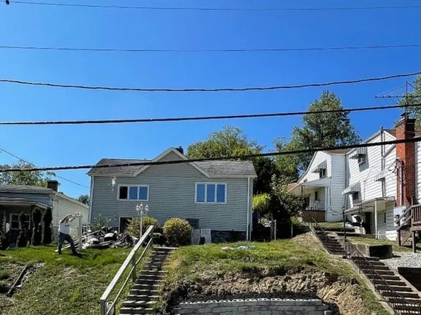 5926 Curry Rd, Pittsburgh, PA 15236