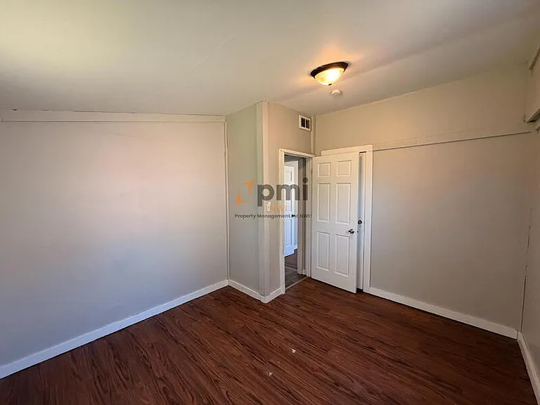 416 Van Buren Ave — Photo 10