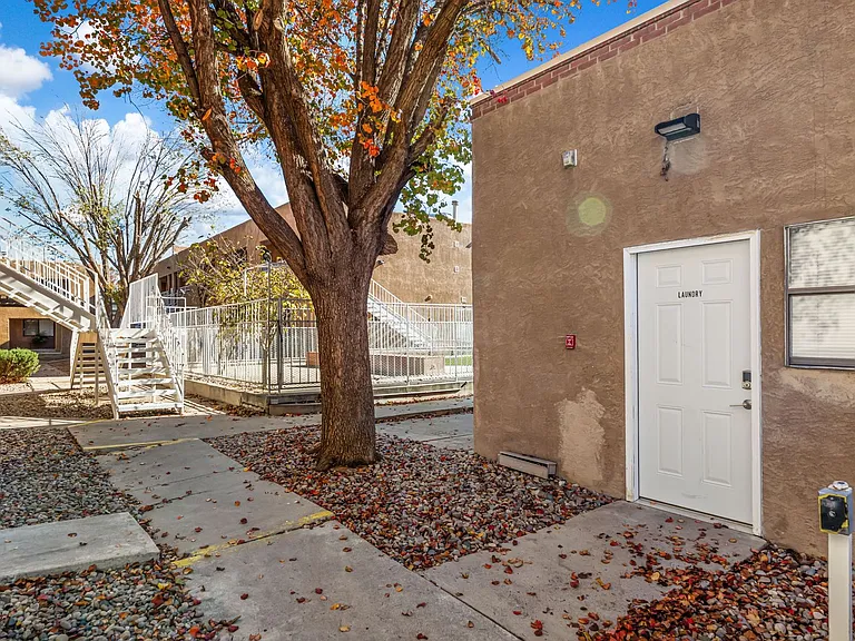 3210 Tulane Dr NE — Photo 18