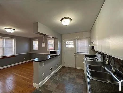 3 bed, $2,500 — Photo 4