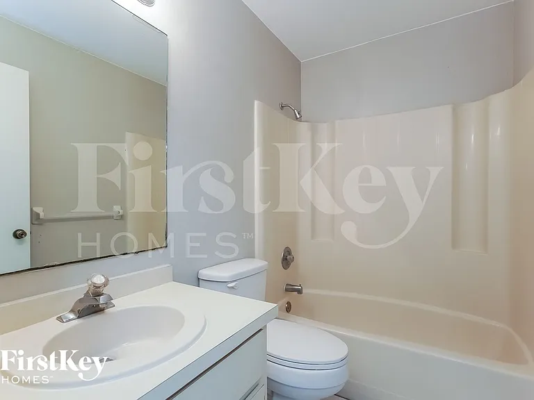 2603 NE 4th Ave — Photo 10