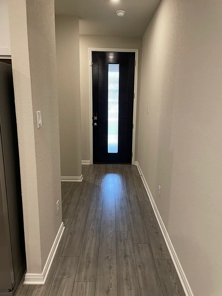 4 bed, 2069 sqft, $2,250 — Photo 2