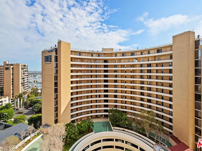 4316 Marina City Dr #1033 — Photo 4