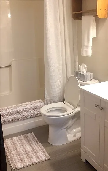 2185 Violet Cir #4 — Photo 8