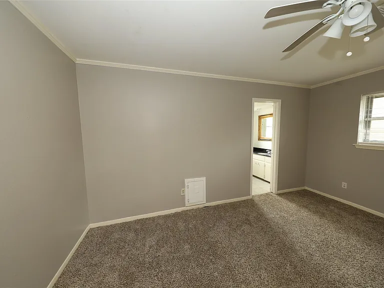 8519 Leader St — Photo 6