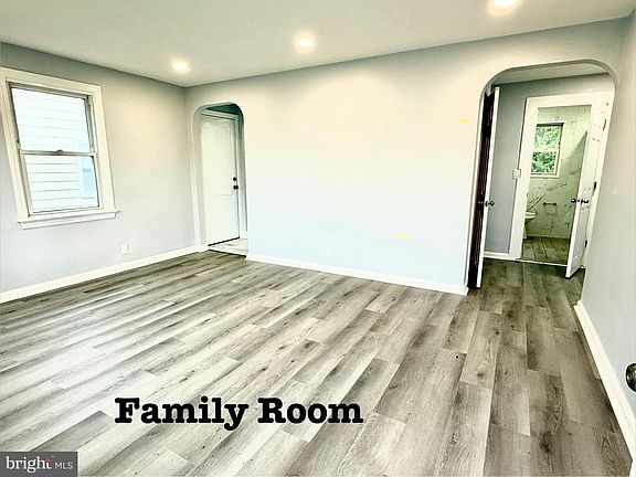 4th image of 35 Unwin Dr