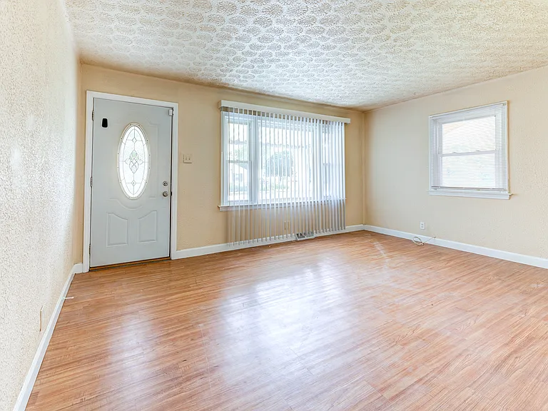 11215 Saint Damian Dr — Photo 6