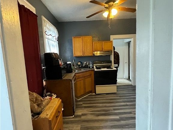 3rd image of 1130 E 31 Street