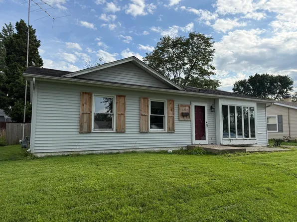 2204 Orchard Ln, Joliet, IL 60435