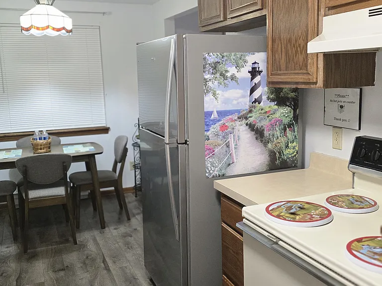 Alder Creek Dr S — Photo 16
