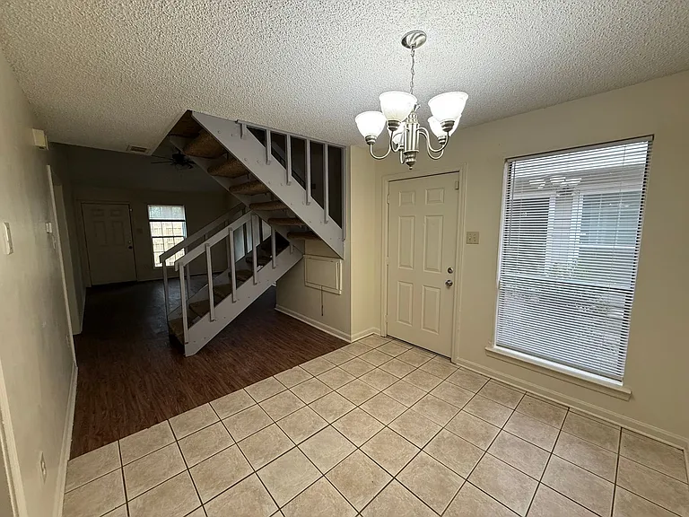 8220A Governor Dr — Photo 5