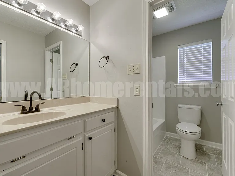 2765 Archer Ln — Photo 15