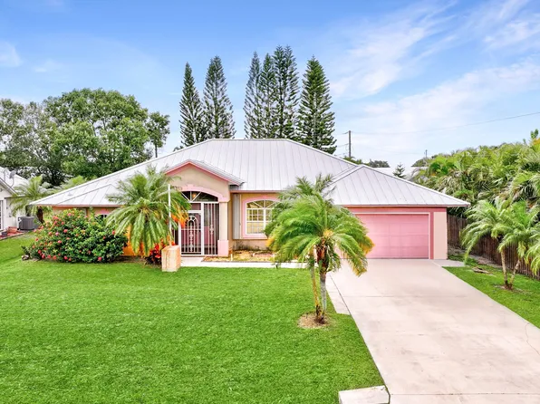2712 SE Fall Street, Port St Lucie, FL 34984