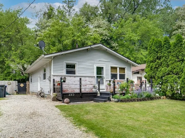 450 Woodrow St, Akron, OH 44303