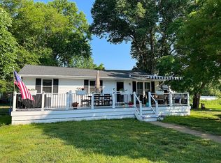 422 Frederick St, Port Royal, VA 22535
