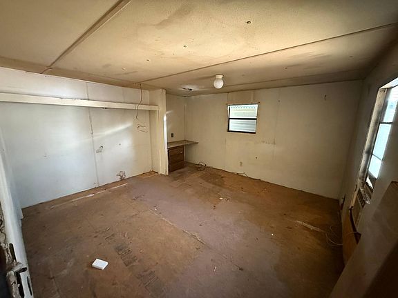 5th image of 1100 Estates Ln #267