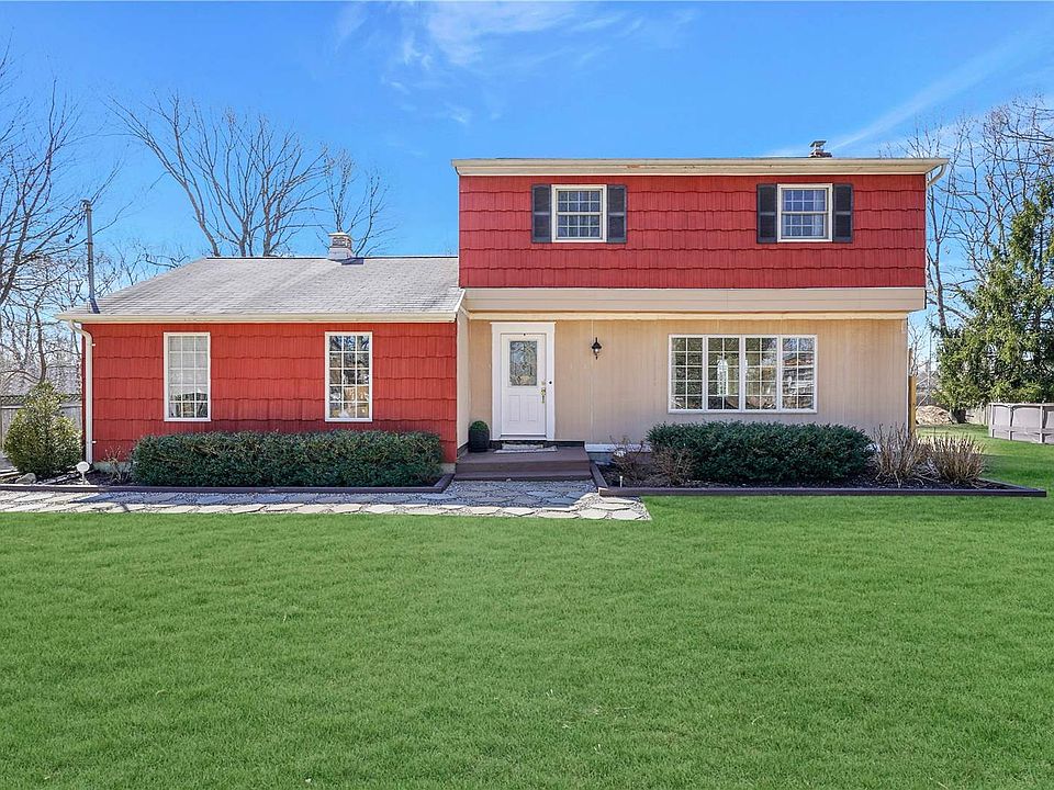 1st image of 18 Canterbury Blvd