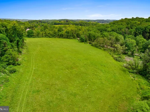 470 Hillendale Rd, Chadds Ford, PA 19317