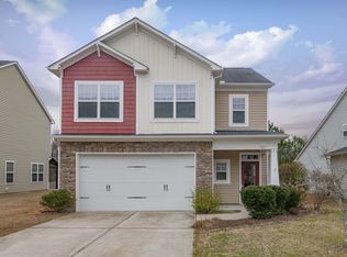727 Hunters Ridge Dr, Fuquay Varina, NC 27526