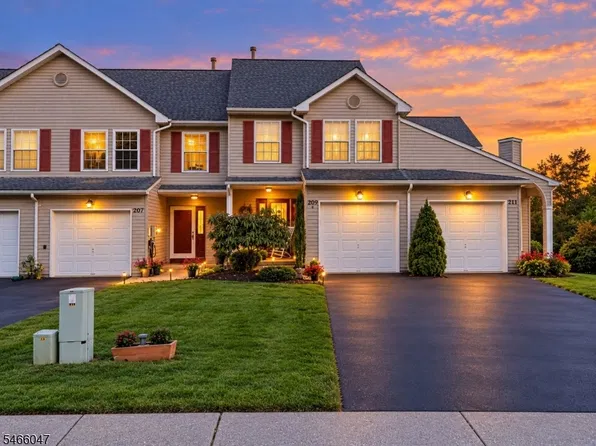 209 Canal Way, Hackettstown Town, NJ 07840
