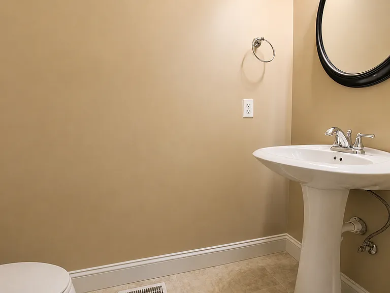 112 Saint James Pl — Photo 13
