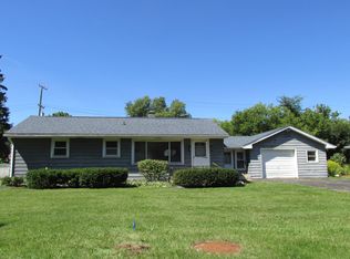 722 S Cass Lake Rd, Waterford, MI 48328