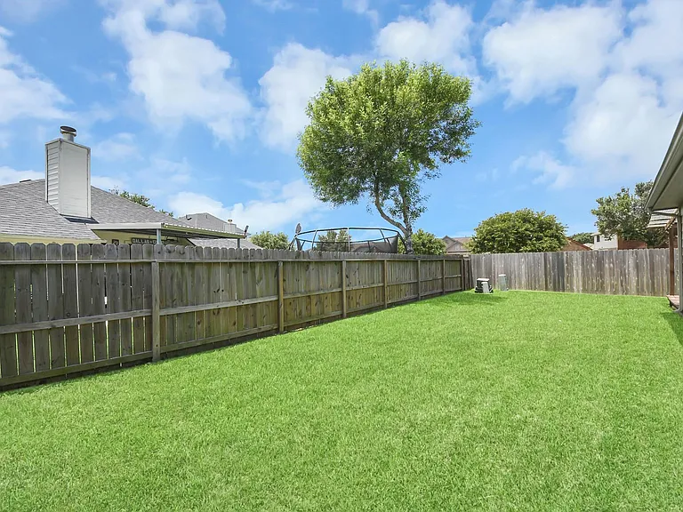 2511 Orchard Run — Photo 32