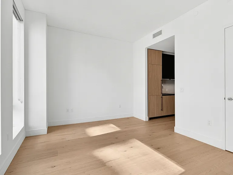 312 W 43rd St #3L — Photo 7
