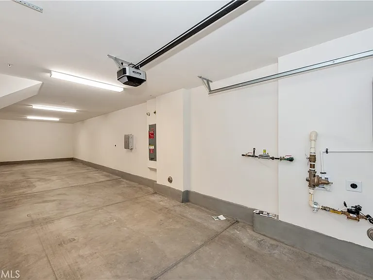 105 Culture — Photo 20