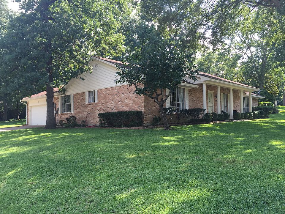 1st image of 1404 Spanish Moss Dr