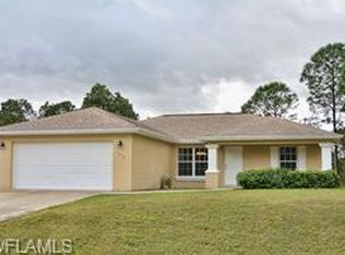 1078 Darlington St, Lehigh Acres, FL 33974
