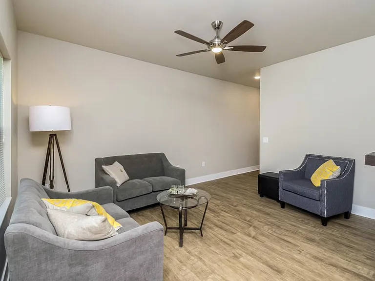 Suncrest — Photo 25