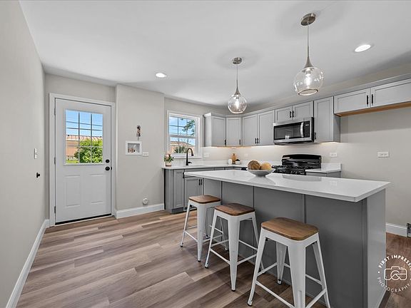 5th image of 37 Ridge Ln