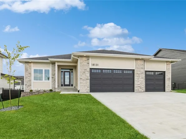 18131 Tanglewood Dr, Clive, IA 50325