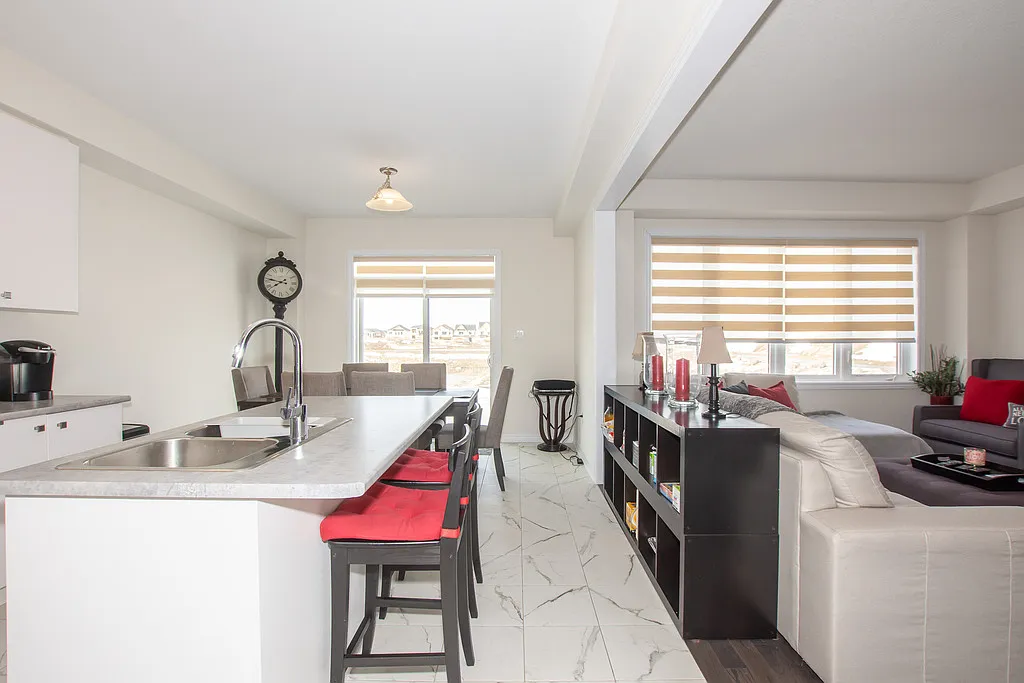 26 Peach Street — Photo 2