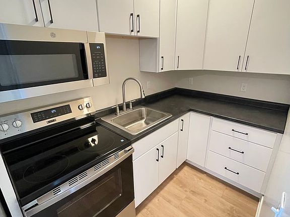 3rd image of 601 N 47th Ave E #1
