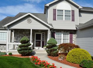 6 Colonial Ct, Milton, PA 17847