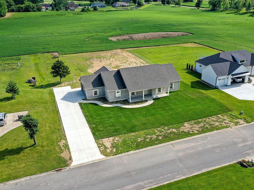 1st image of Carriage Hill Dr