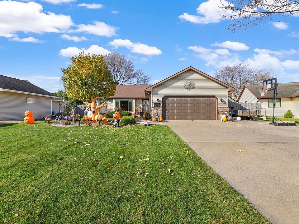 1st image of 2120 Clovernook Ln