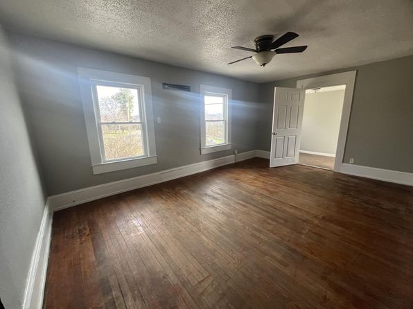 300 Thornton Ave APT 1