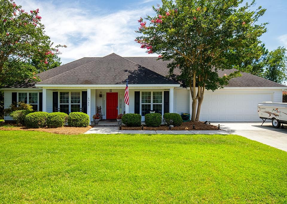 1st image of 4041 Conway Cir