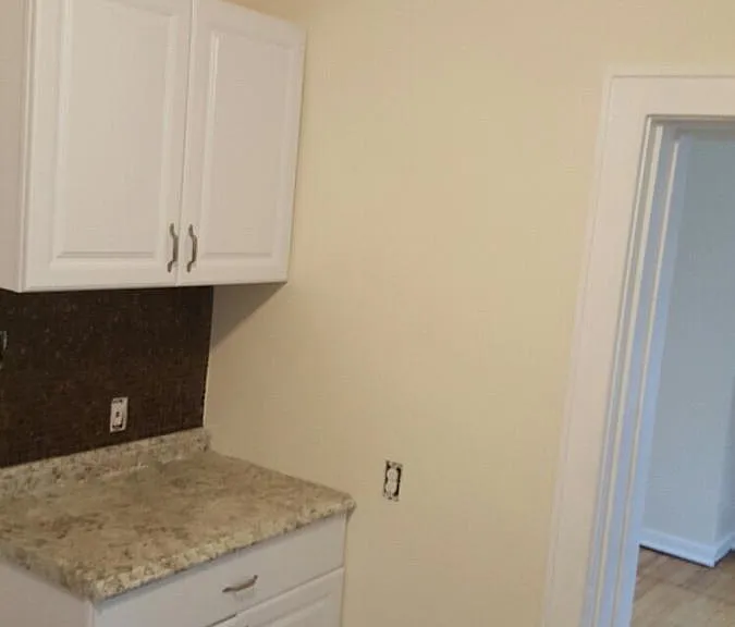 1354 Woodlawn Ave — Photo 11
