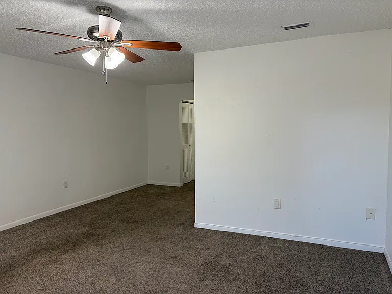 334 48th Ave N #231 — Photo 7